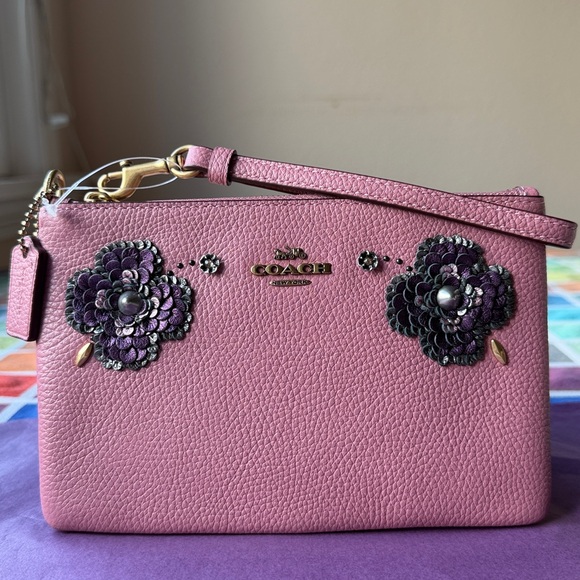 🌸❤️🌸 COACH PINK WRISTLET WITH FLORAL EMBELLISHMENT 🌸❤️🌸 - Picture 16 of 16